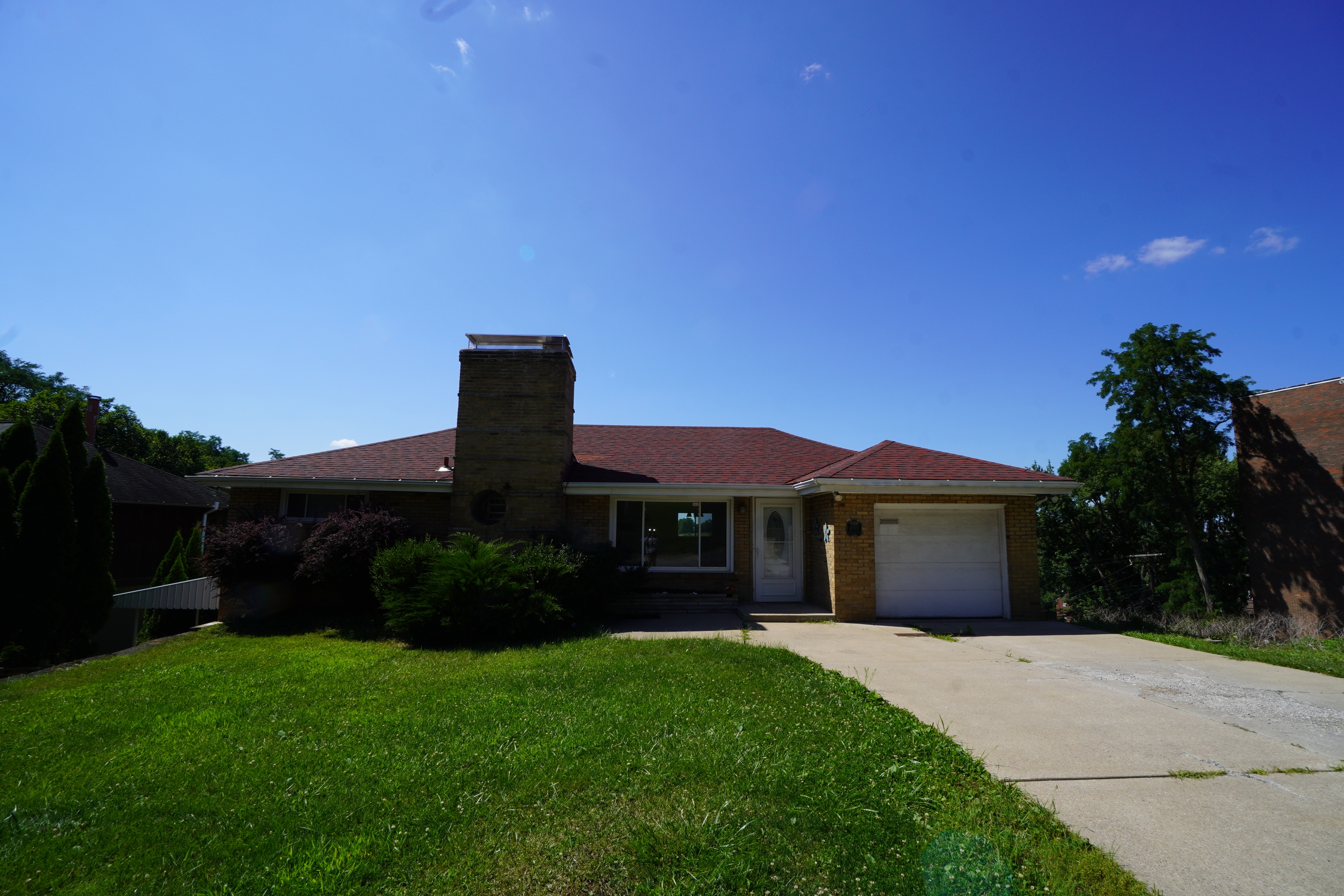 1092 Greentree Road